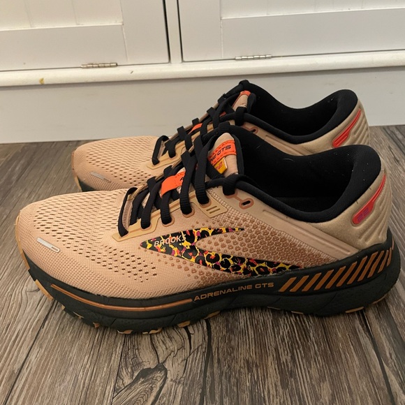 Brooks Adrenaline GTS 22 Run Wild – Limited Colorway – Women’s 8 (B) - Picture 4 of 7